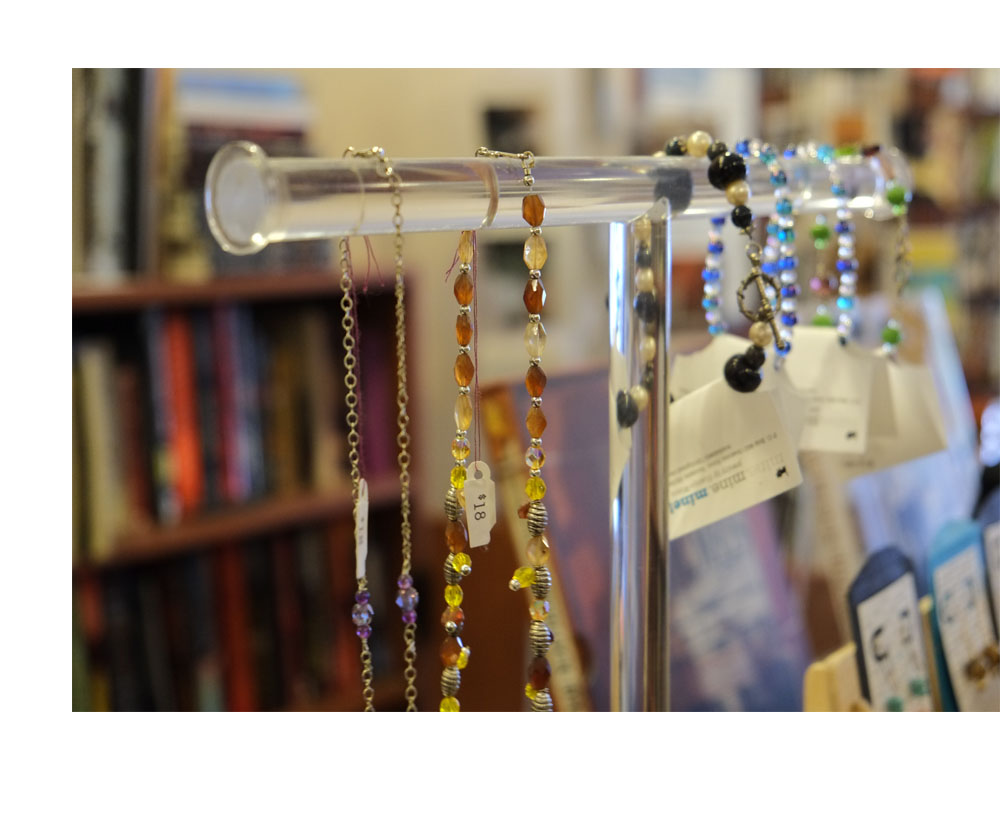 Proglam New Jewelry Organizer Jewelry Display Stand Clear 3 Tray Acrylic Earring Bracelet Necklace Display Stand Shelf